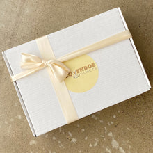 Load image into Gallery viewer, Deluxe Gift Box